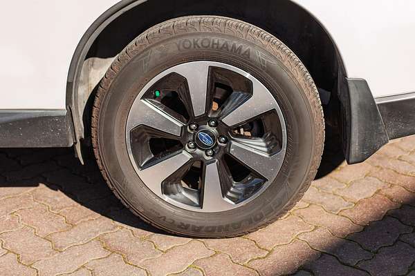 2016 Subaru Forester 2.5i-L S4 thumb-11