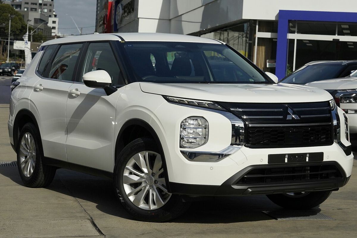 2026 Mitsubishi Outlander ES ZM