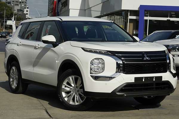 2026 Mitsubishi Outlander ES ZM