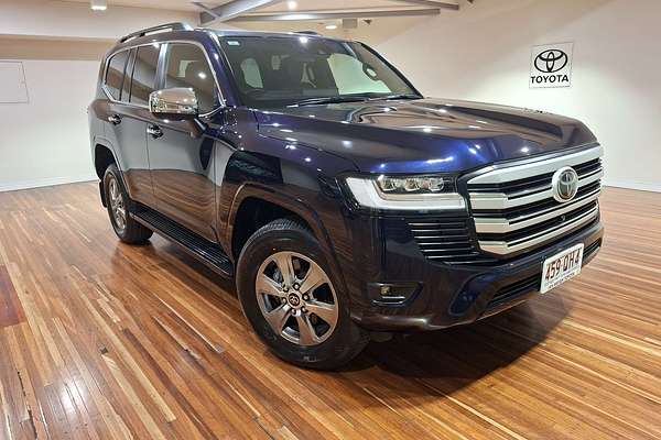 2022 Toyota Landcruiser Sahara FJA300R