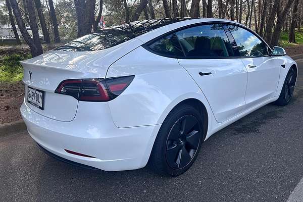 2023 Tesla Model 3 Rear-Wheel Drive thumb-8