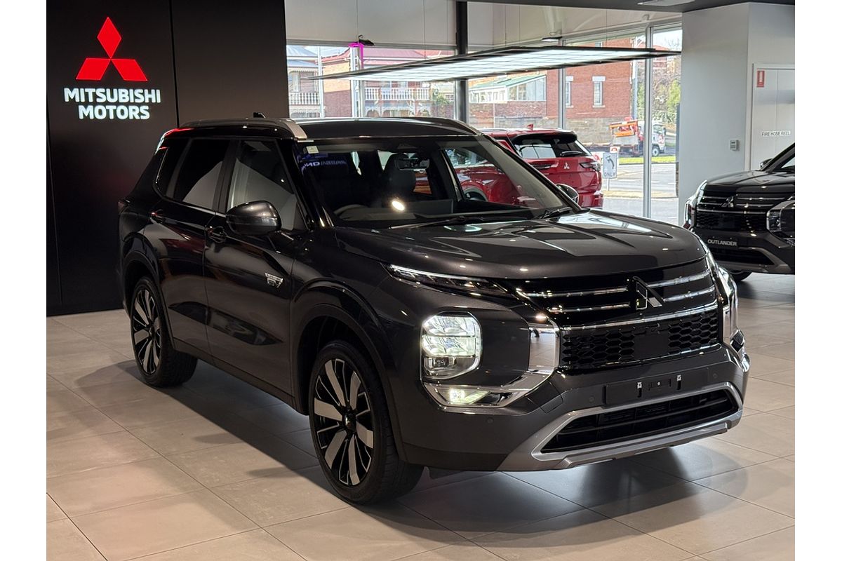 2025 Mitsubishi Outlander PHEV Aspire ZM
