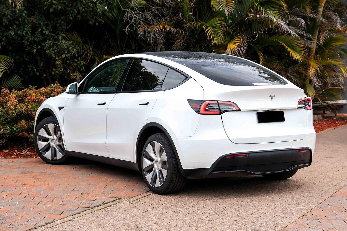 2023 Tesla Model Y Rear-Wheel Drive