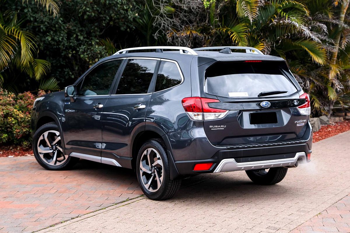 2024 Subaru Forester Hybrid S S5