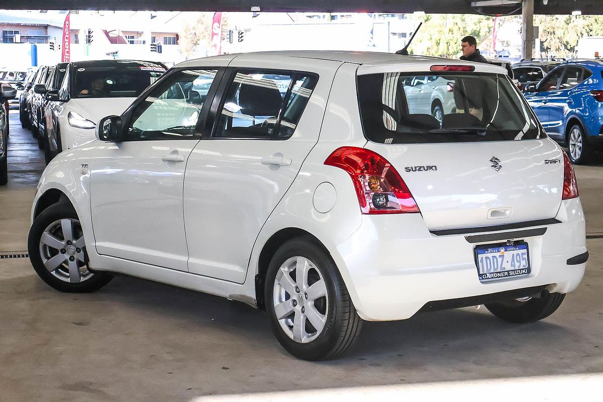 2009 Suzuki Swift S RS415