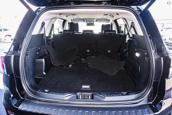 2024 Ford Everest Trend 2.0L thumb-6