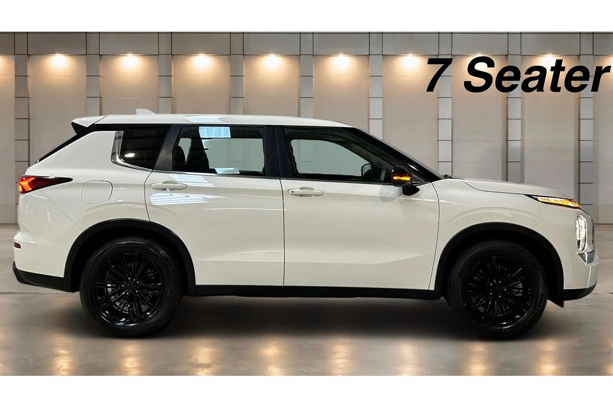 2024 Mitsubishi Outlander ES ZM
