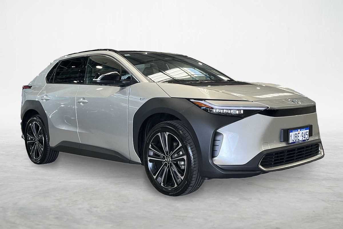 2025 Toyota bZ4X YEAM15R