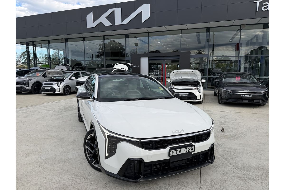 2024 Kia K4 GT-Line CL4m