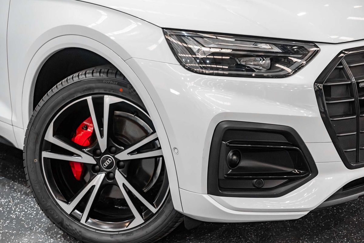 2023 Audi Q5 45 TFSI Dynamic Black FY