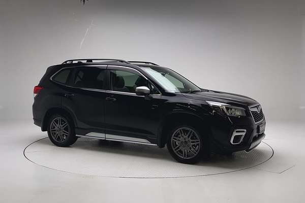 2018 Subaru Forester 2.5i-S S5 thumb-3