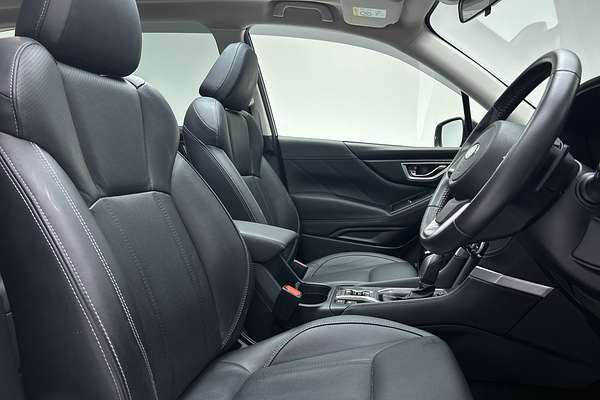2018 Subaru Forester 2.5i-S S5 thumb-12