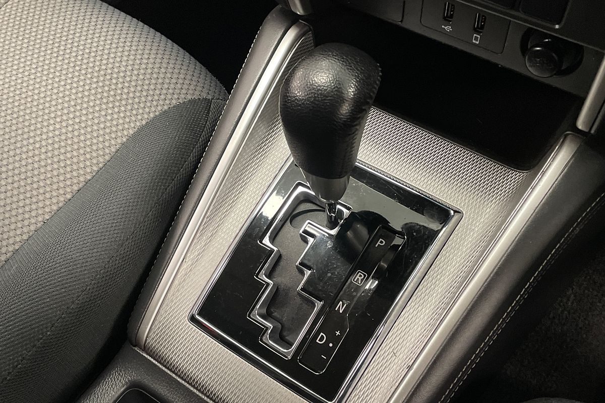 2022 Mitsubishi MR