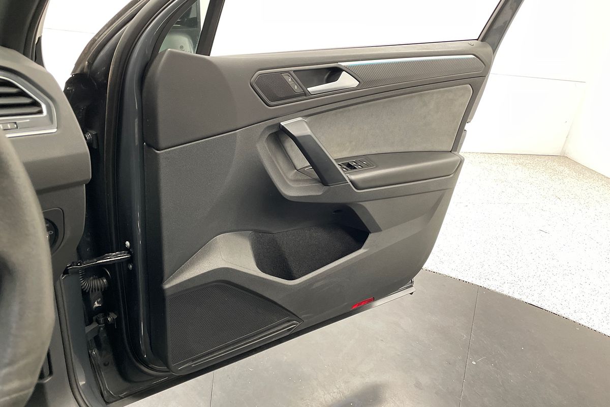 2022 Volkswagen Tiguan R Grid Edition 5N