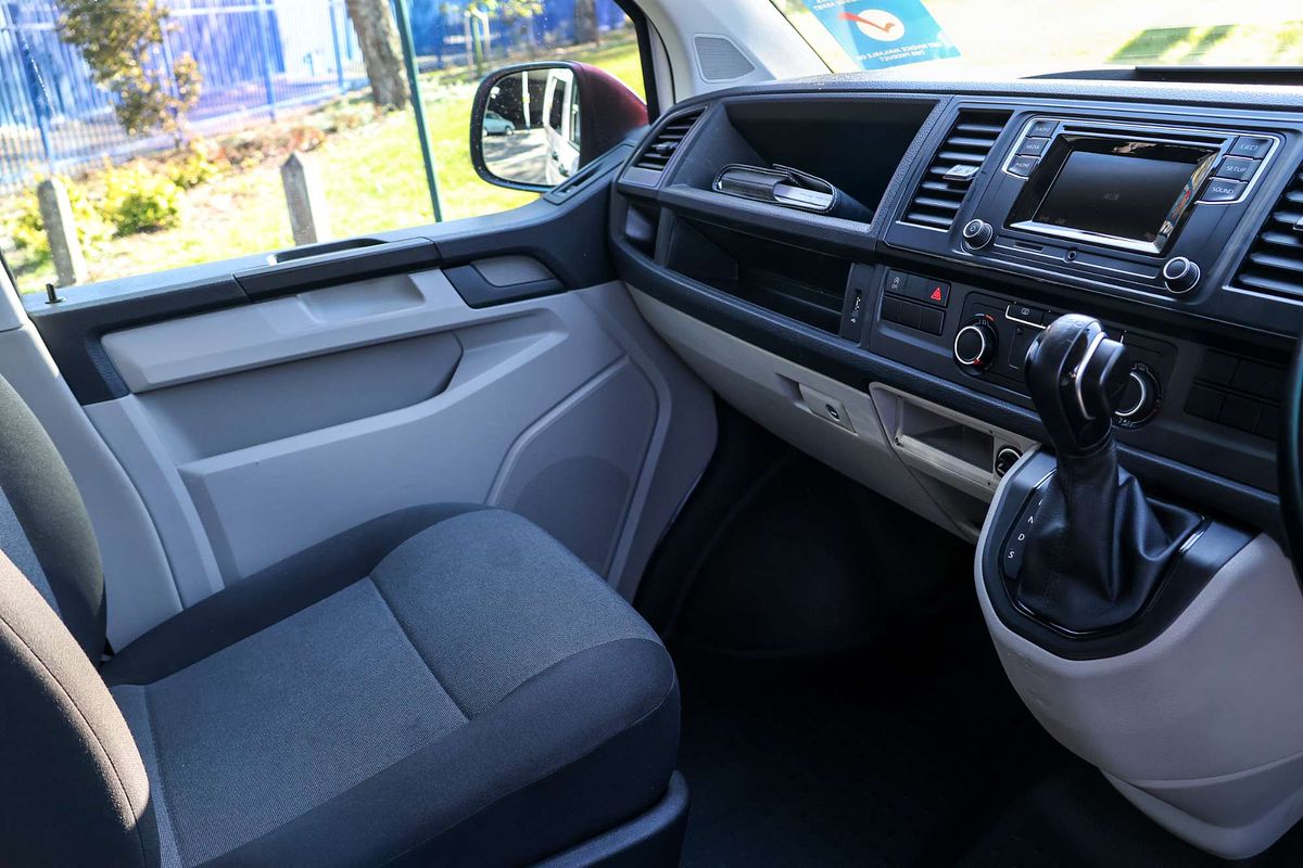 2019 Volkswagen Transporter TDI400 T6 LWB image 10