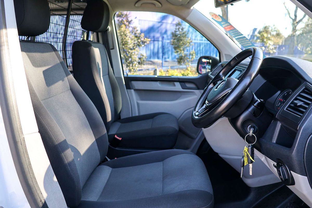 2019 Volkswagen Transporter TDI400 T6 LWB image 17
