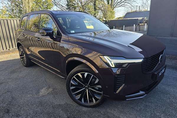 2026 Volvo XC90 Ultra B5 Dark