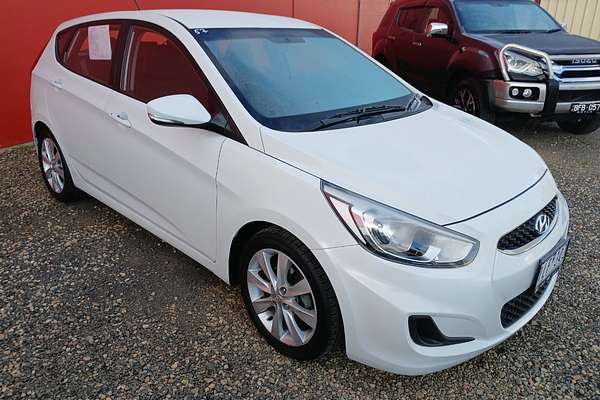 2017 Hyundai Accent Sport RB6