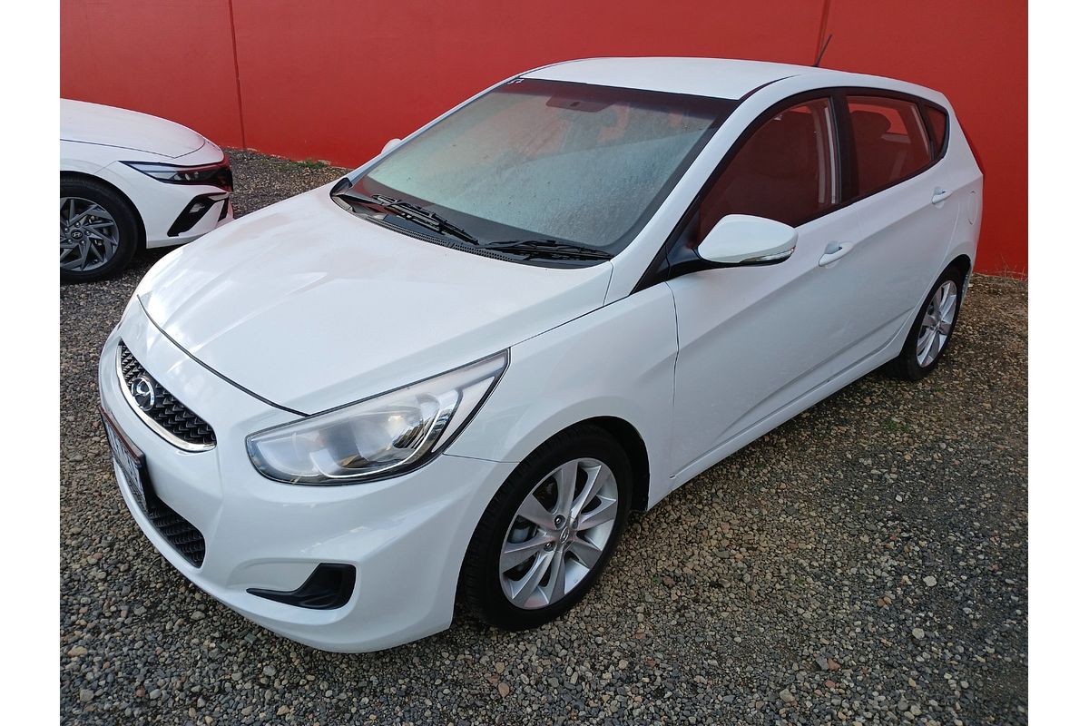 2017 Hyundai Accent Sport RB6