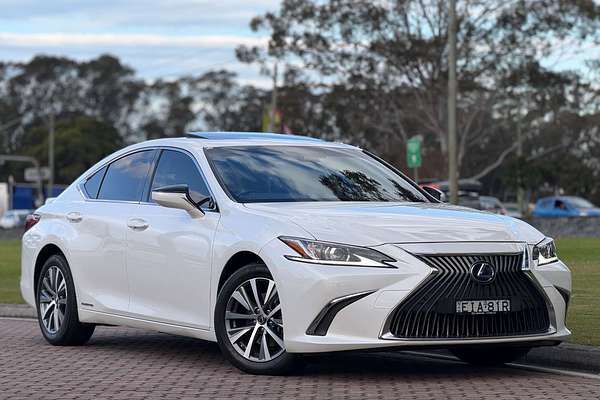 2020 Lexus ES ES300h Luxury AXZH10R