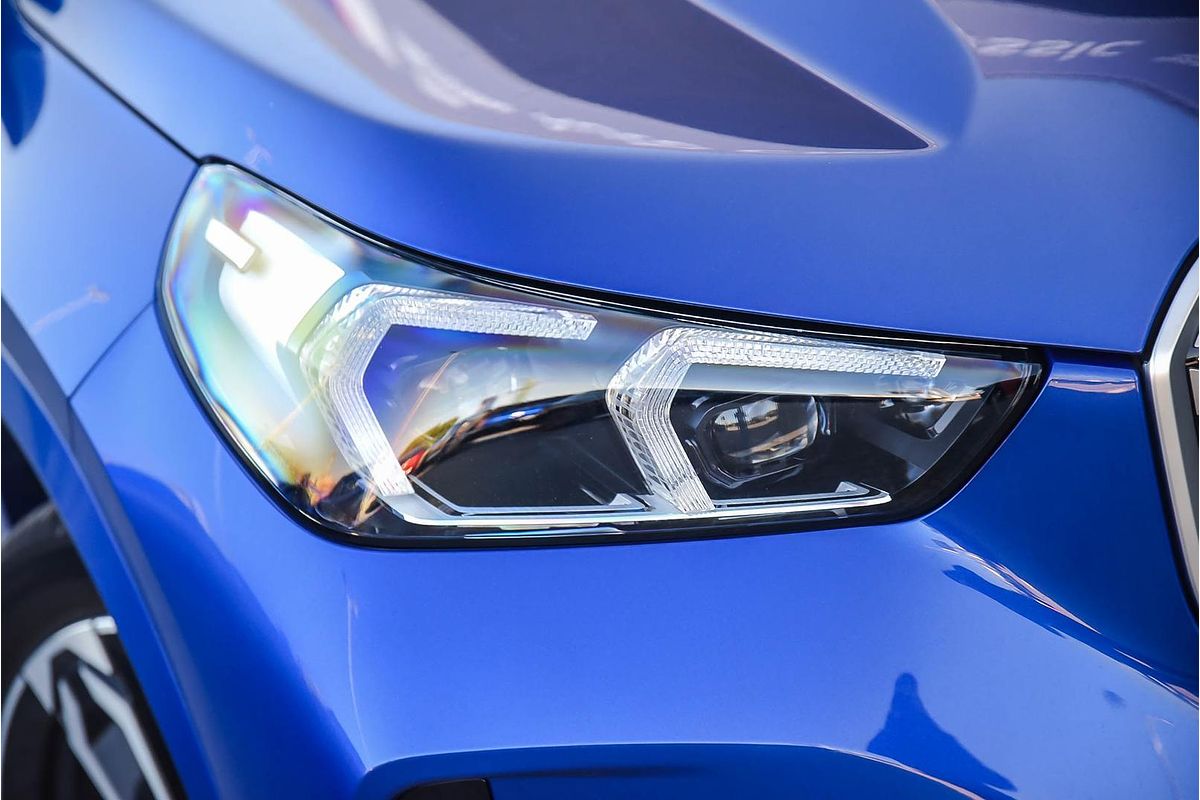 2025 BMW iX1 xDrive30 M Sport U11