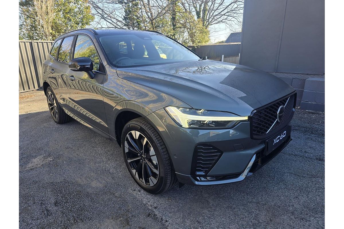 2026 Volvo XC60 Ultra B5 Dark