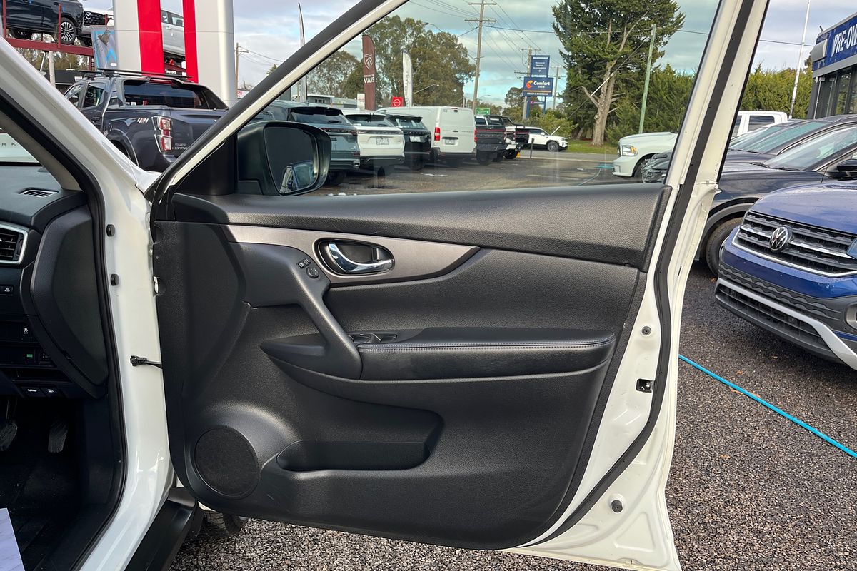 2017 Nissan X-TRAIL ST T32