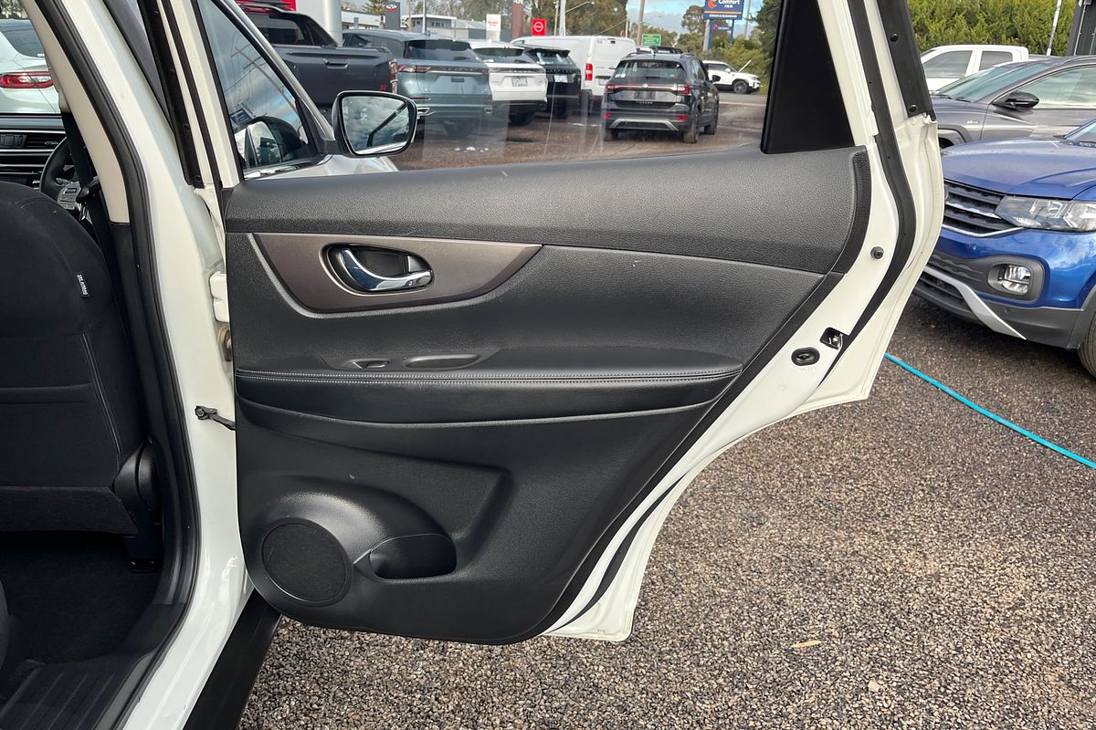 2017 Nissan X-TRAIL ST T32