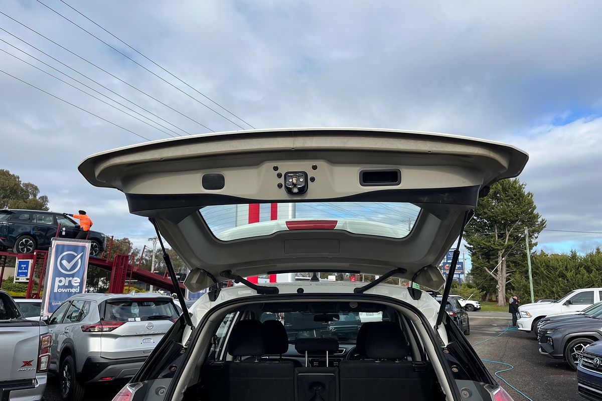 2017 Nissan X-TRAIL ST T32