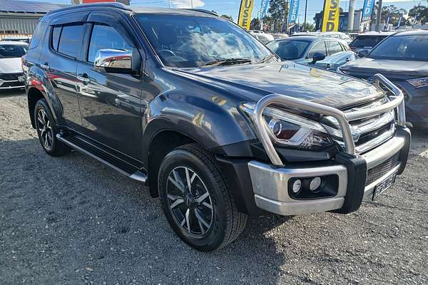 2020 Isuzu MU-X LS-T