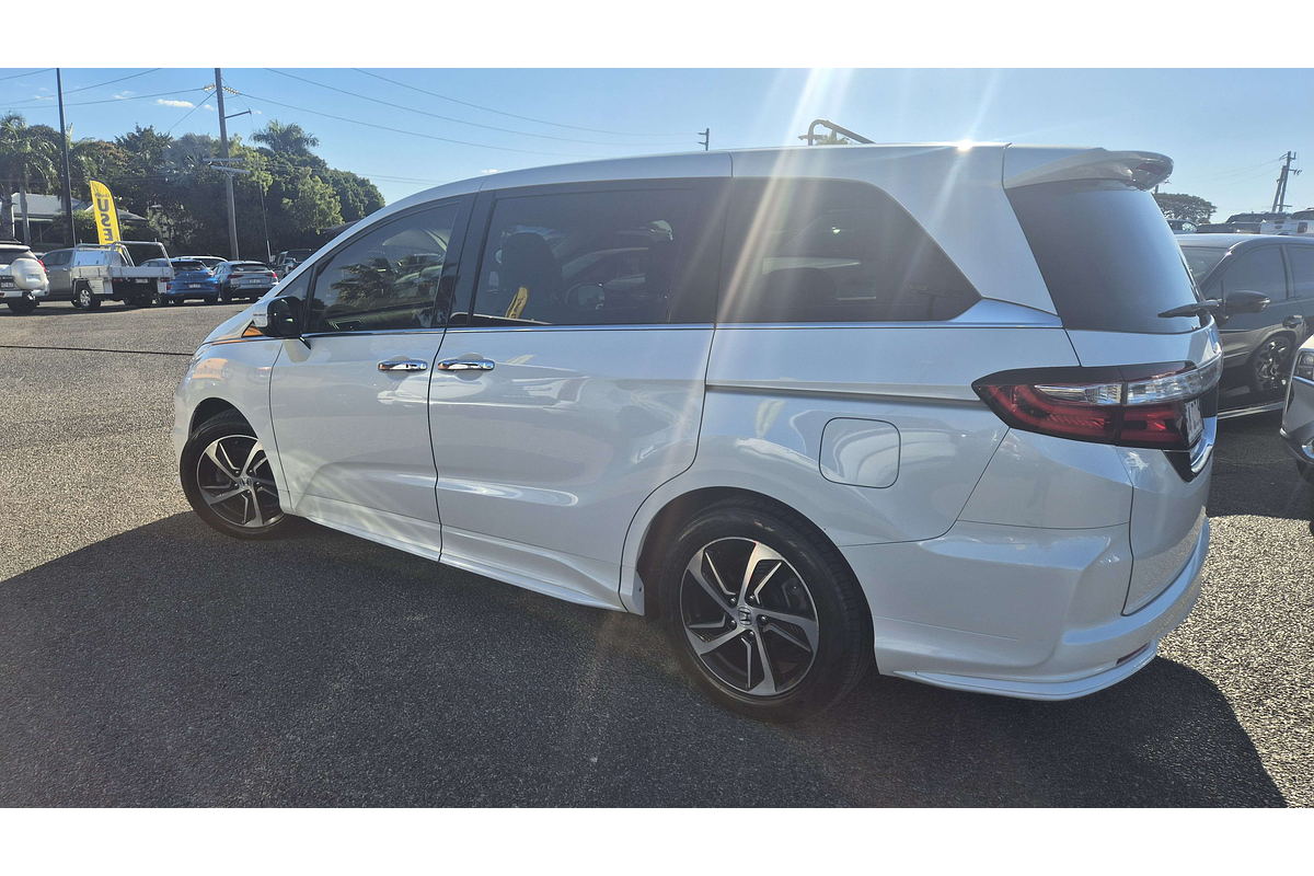 2015 Honda Odyssey VTi-L 5th Gen
