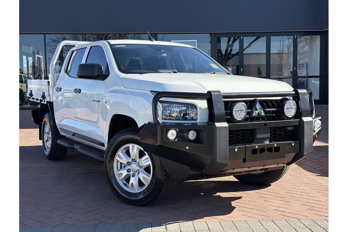 2025 Mitsubishi Triton GLX MV 4X4