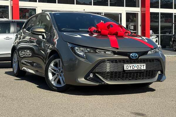 2018 Toyota Corolla SX Hybrid ZWE211R