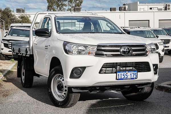 2025 Toyota Hilux SR GUN126R 4X4