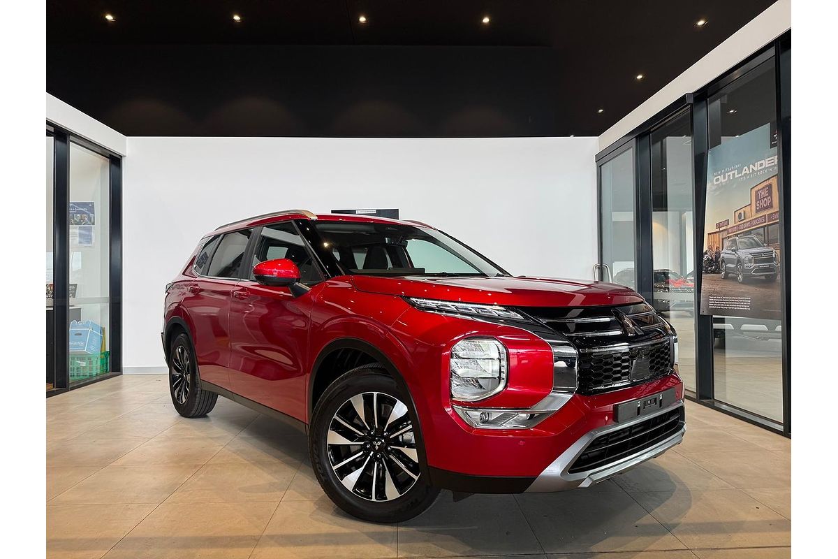 2025 Mitsubishi Outlander LS ZM