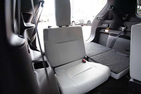 2022 Mitsubishi Outlander Exceed ZM thumb-14