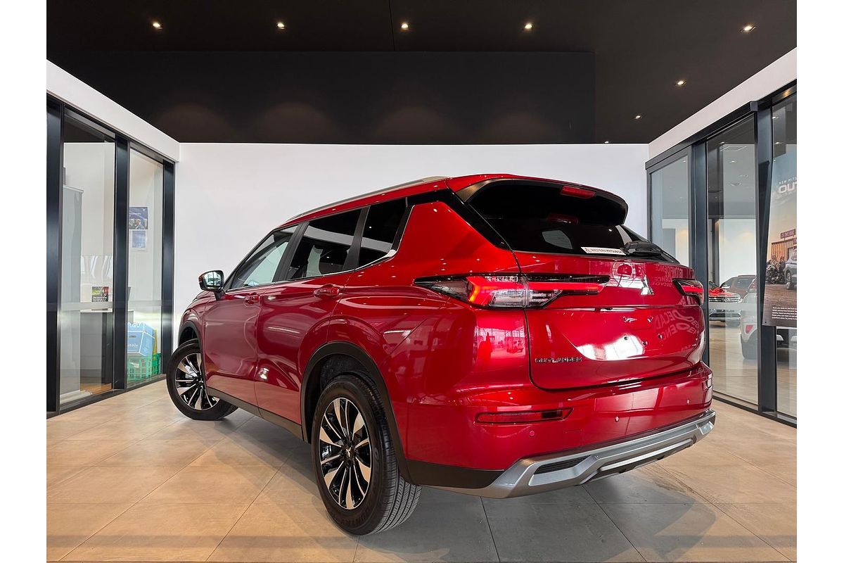 2025 Mitsubishi Outlander LS ZM