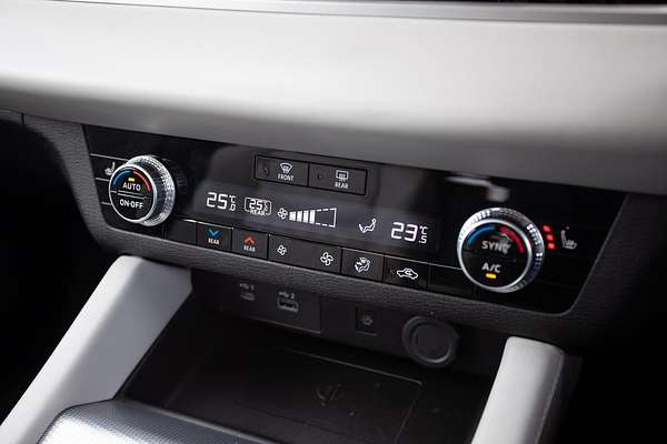 2022 Mitsubishi Outlander Exceed ZM thumb-26