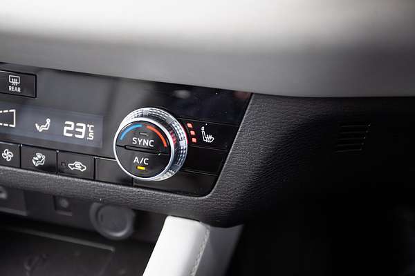 2022 Mitsubishi Outlander Exceed ZM thumb-27