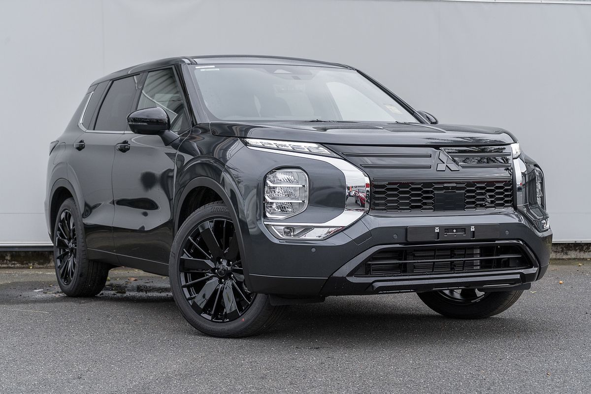 2026 Mitsubishi Outlander Black Edition ZM