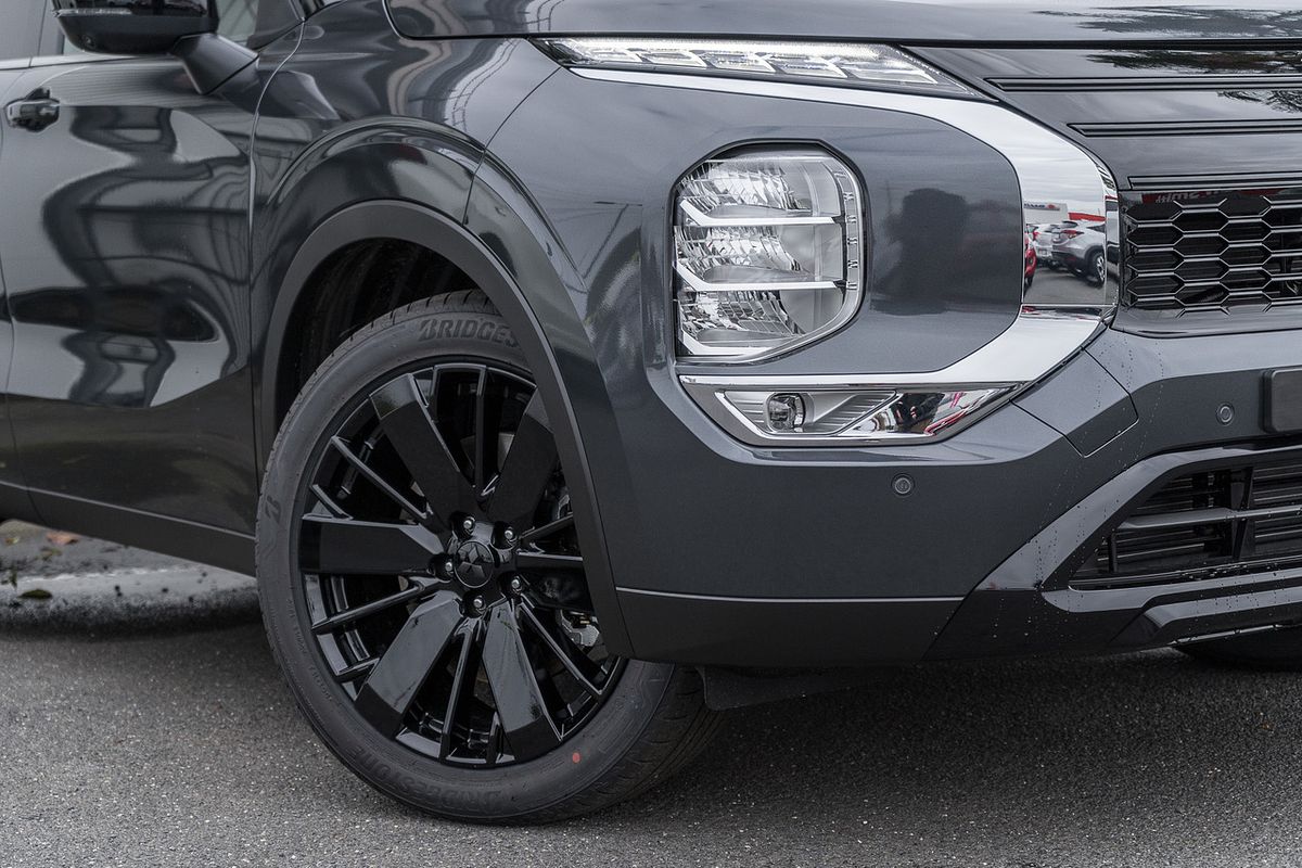 2026 Mitsubishi Outlander Black Edition ZM