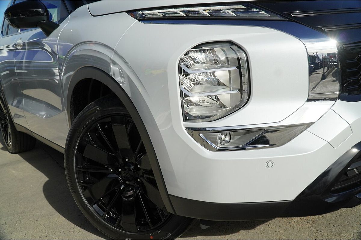 2026 Mitsubishi Outlander Black Edition ZM