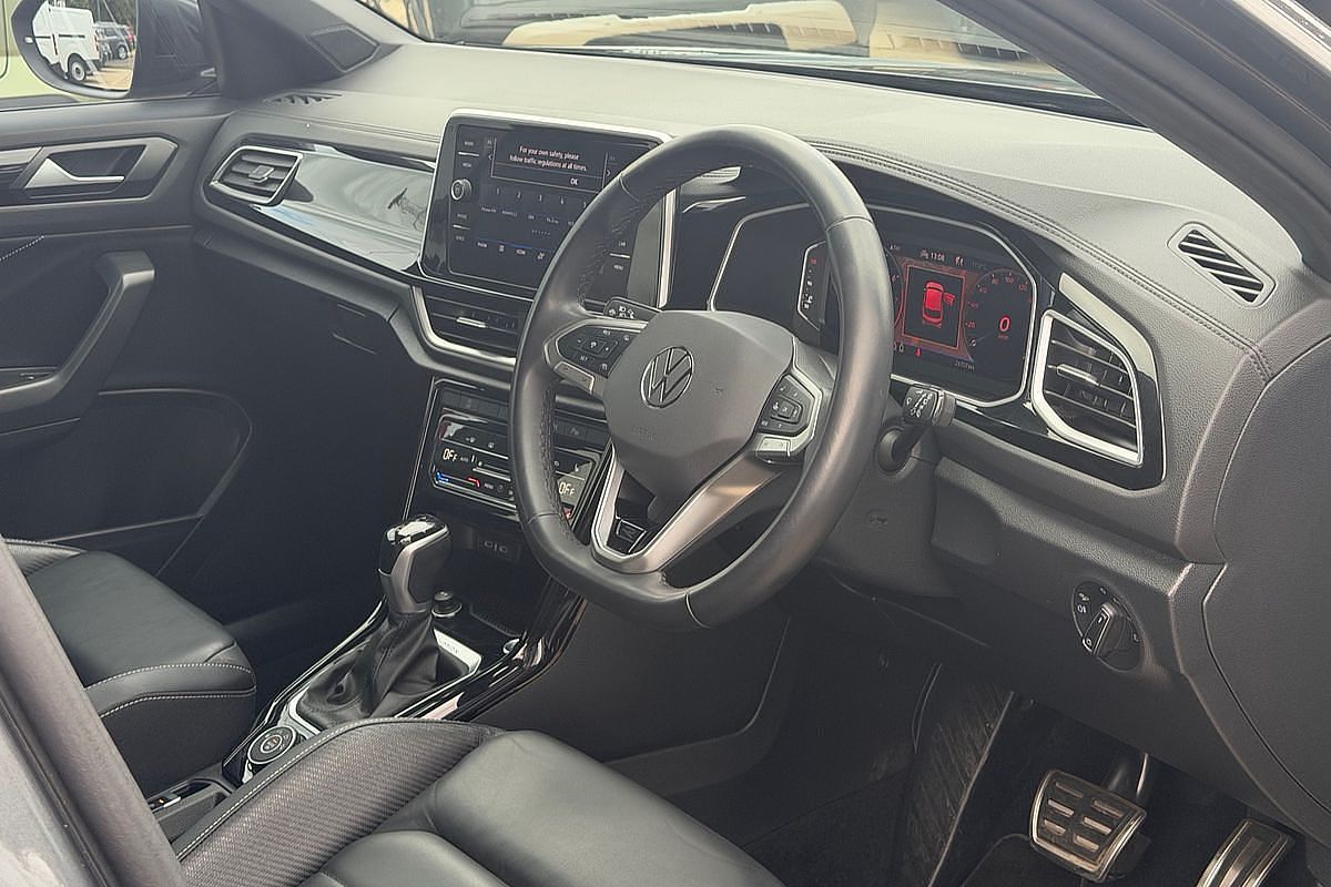 2024 Volkswagen T-Roc 140TSI R-Line D11