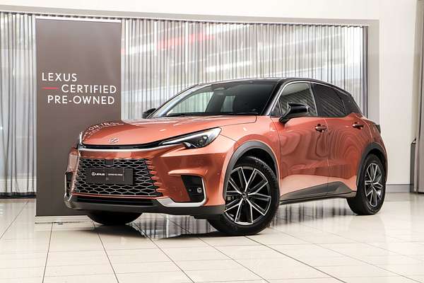 2025 Lexus LBX Luxury MAYH10R