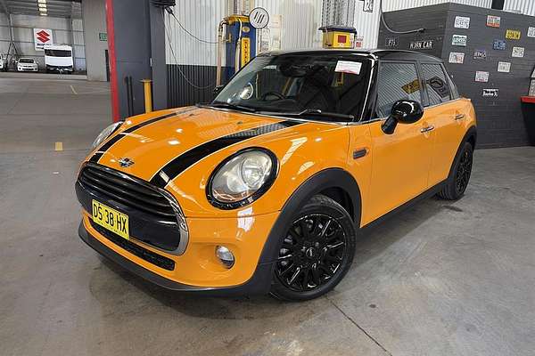 2017 MINI Hatch COOPER F55