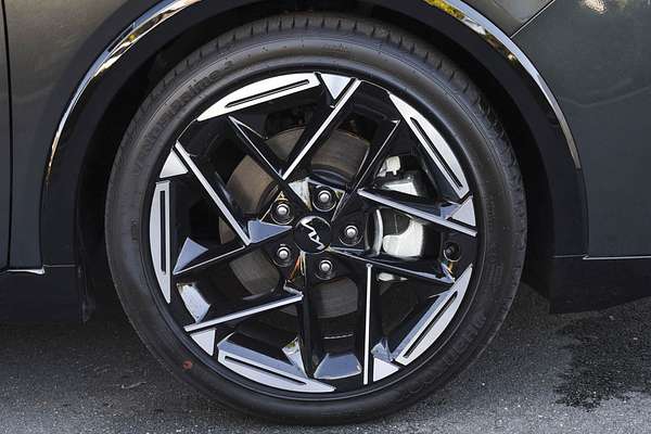 2026 Kia K4 GT-Line CL4m thumb-3