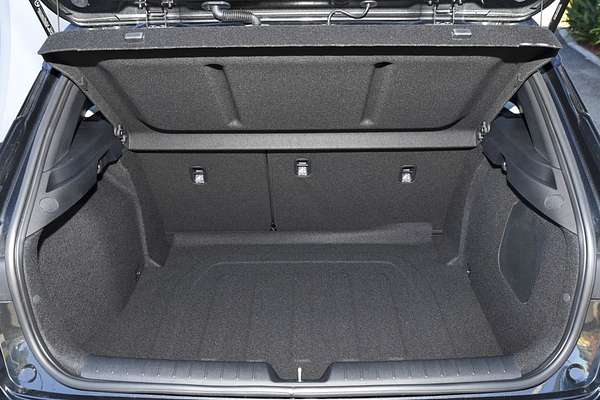 2026 Kia K4 GT-Line CL4m thumb-18