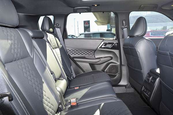 2025 Mitsubishi Outlander PHEV GSR ZM thumb-8