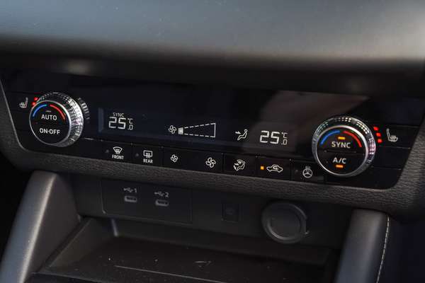 2025 Mitsubishi Outlander Aspire ZM thumb-14