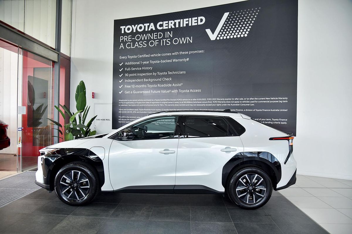 2025 Toyota bZ4X XEAM11R